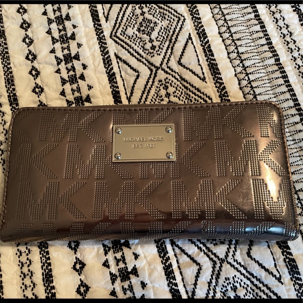 Michael Kors Metallic Wallet